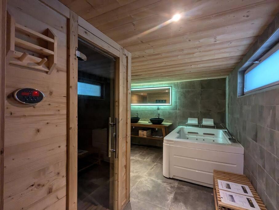 Chalet Des Belles Roches, 14 Pers, Garden, Sauna Ла Брес Екстериор снимка